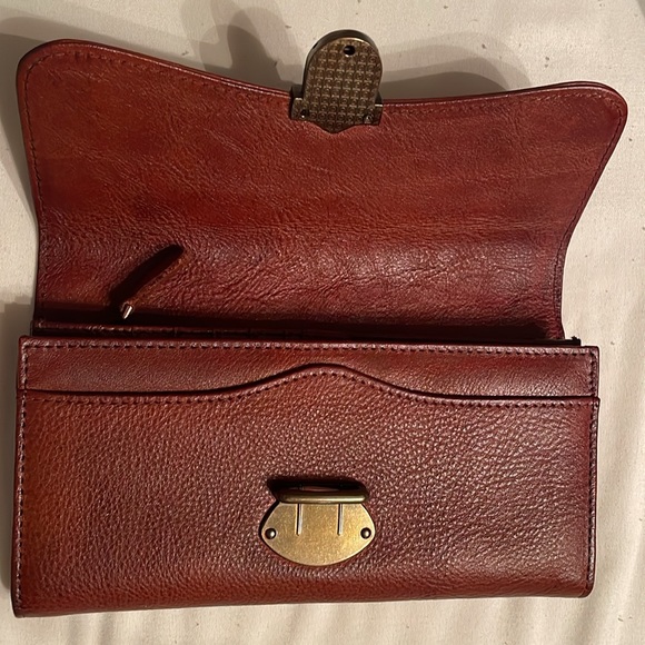 Soft brown leather personalized wallet - Picture 4 of 6